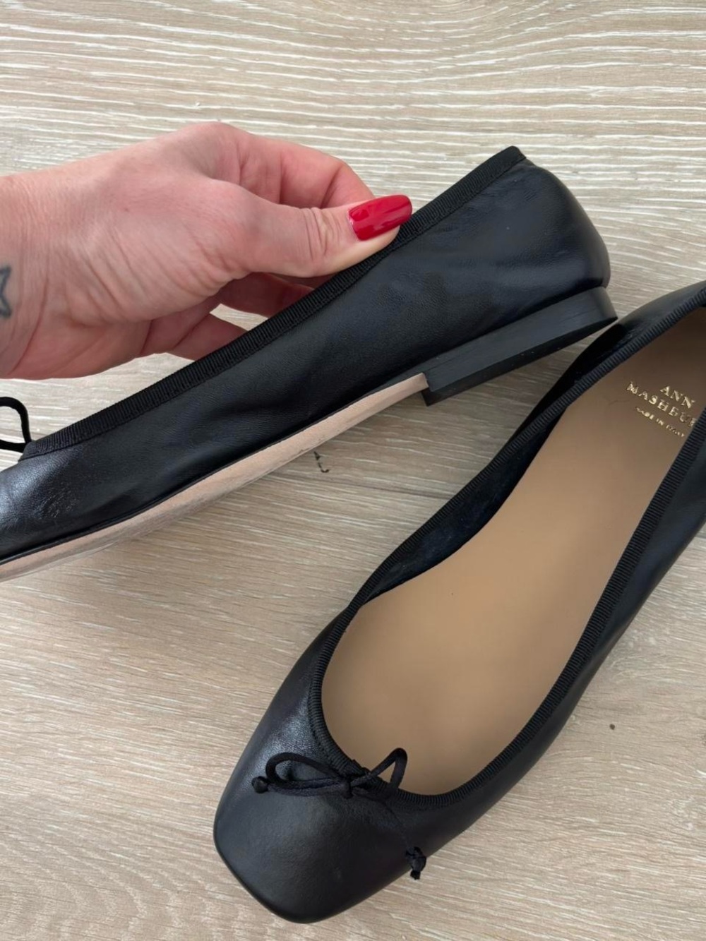 ANN MASHBURN Women's Black Leather Ballet Flats with Bow - Picture 3 of 5